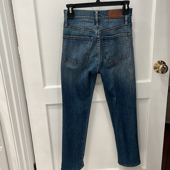 Madewell Classic Straight Jean - Picture 4 of 4